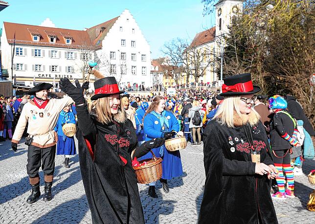 Bild 2: Narren erobern Donaueschingen: Die besten Bilder vom Umzug 2025