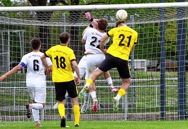 Bild 11: SV Denkingen gewinnt Spitzenspiel beim SC Markdorf. Wir waren mit der Kamera dabei!