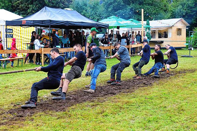 Bild 15: Hier sind die besten Bilder von der spektakulären Wette der Tauziehfreunde Unterkirnach