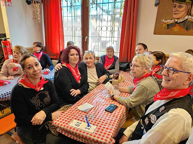 Den französischen Gästen aus La Valette und Pontarlier gefällt es bei der Fasnet in Villingen sehr.