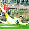 Ist momentan gesundheitlich etwas angeschlagen: FC 08 Villingens Torhüter Henning Schwenk. Bild: Roger Müller