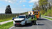 Auf der Bundesstraße 33 kam es am Montag gegen 11.15 Uhr zu einem Auffahrunfall mit mehreren beteiligten Fahrzeugen. Feuerwehr und ...