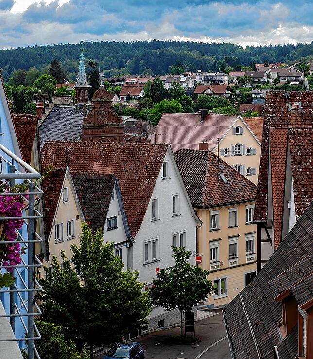 Blick in die Häuserzeile am Kirchberg.