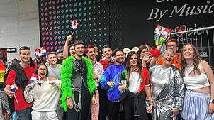Bild : ESC-Finale in Basel! Die besten Bilder von Fans, Eurovision Village und Arena plus