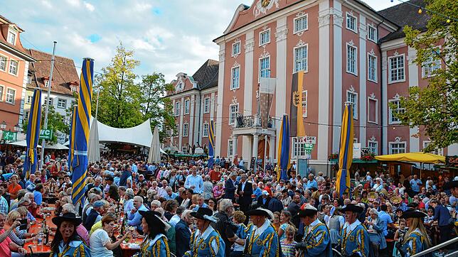 Das Bodensee-Weinfest in Meersburg gehört zu den beliebtesten und größten seiner Art am Bodensee. Bis zu 20&nbsp;000 Menschen drängen ...