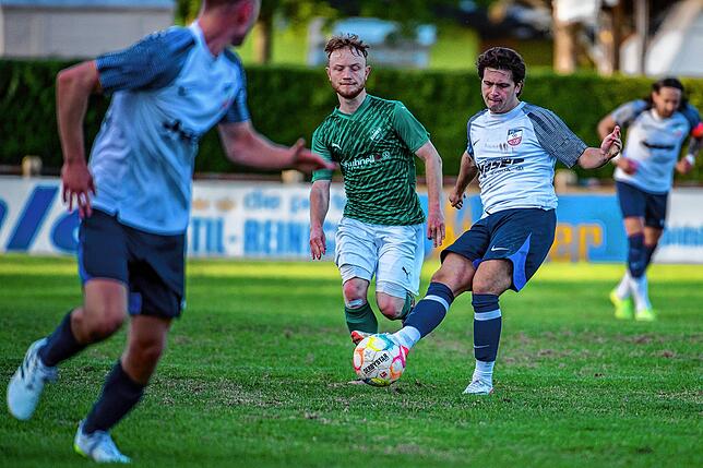 Bild 5: VfB Waldshut gewinnt mit 4:0 gegen den FC Zell &ndash; und wir haben Bilder!