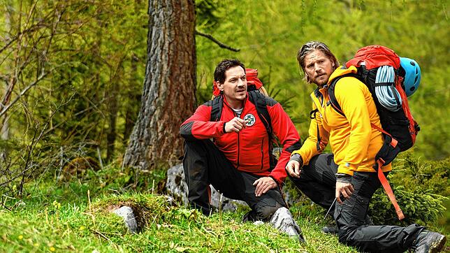 Tobi (Markus Brandl, links) und Markus (Sebastian Ströbel) suchen eine Vermisste.