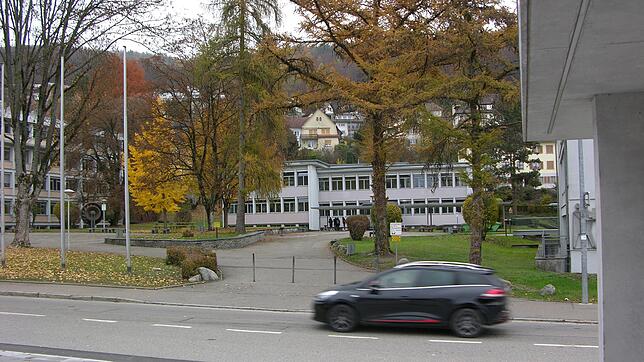 Die beruflichen Schulen in Waldshut sind ein Investitionsschwerpunkt des Landkreises. Der Zwischentrakt zwischen Kaufmännischen und ...