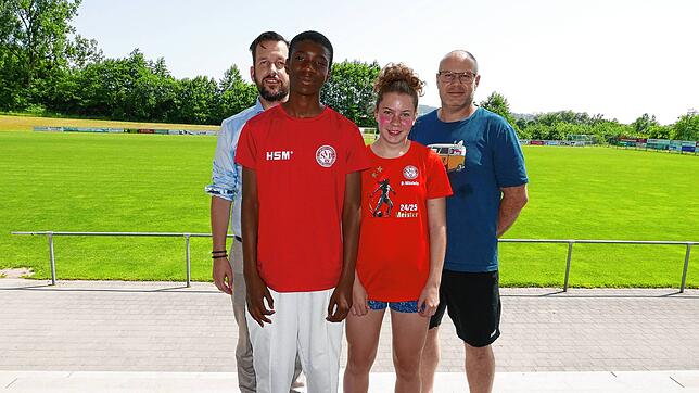 Freuen sich schon auf die Josef-Mutter-Jugendtage des Sportvereins Deggenhausertal im HSM-Stadion in Obersiggingen (von links): Johannes ...