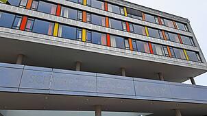 Das Schwarzwald-Baar-Klinikum in Villingen-Schwenningen: Das Großkrankenhaus steht finanziell und organisatorisch vor großen ...