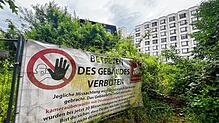 Die Grossmann Group hat nach dem Kauf der Immobilie das Gelände mit Bauzäunen abgesichert, weil zuvor immer wieder Unbefugte das ...