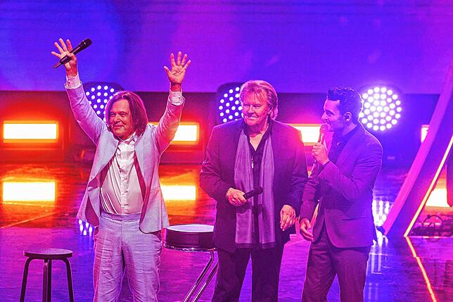 „Die Giovanni Zarrella Show – Eine Samstagnacht mit Howard Carpendale“: Jürgen Drews, Howard Carpendale und Gastgeber Giovanni Zarrella ...