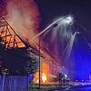Das Ökonomiegebäude brannte lichterloh und die Einsatzkräfte der Feuerwehr konnten den angebauten Wohnteil vor dem Feuer retten.