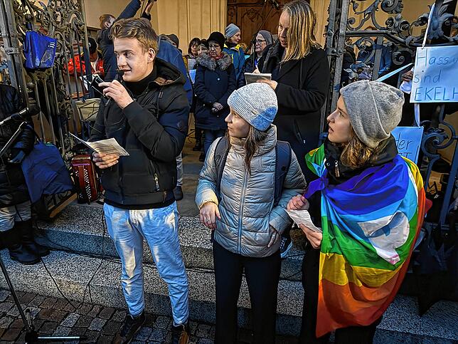 Drei Vertreter der Bad Säckinger Fridays for Future-Gruppe beeidndruckten in ihren Reden.