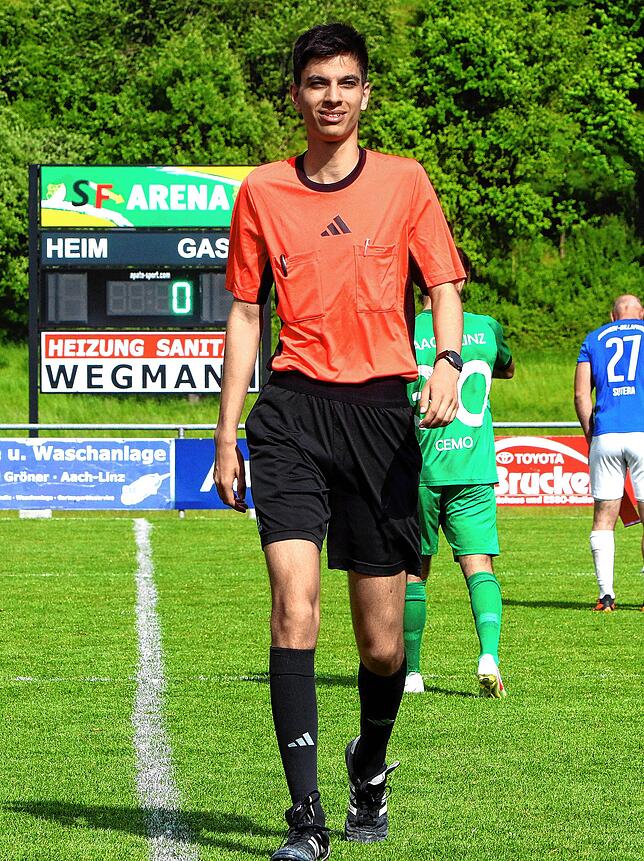 Bild 20: Der TSV Aach-Linz kantert Spfr Owingen-Billafingen 7:0 nieder. Wir waren mit der Kamera dabei.
