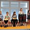 Für einen flotten Beginn der Entlassfeier mit mitreißenden Rhythmen sorgte die Percussion-Gruppe der Kasimir-Walchner-Schule unter ...