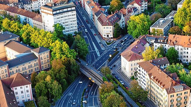 (Archivbild von 2009) Unter der Eisenbahnbrücke (untere Bildmitte) beim Konstanzer Sternenplatz sind am Dienstag, 15. Oktober, eine ...