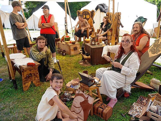 Bild 13: Jubiläum in Binningen: Mittelalter, Musik und Markt – das war das große Festwochenende für Jung und Alt