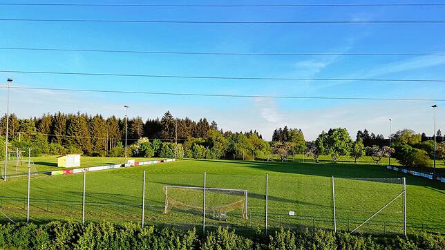 Auf dem Sportplatz des FC Grüningen kam es am Wochenende zu einem Spielabbruch. Mutmaßlich soll der Trainer der Gäste aus Überauchen den ...