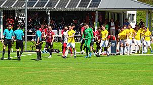 Bild : Die besten Bilder vom Landesliga-Spiel FC Königsfeld gegen SG Dettingen-Dingelsdorf