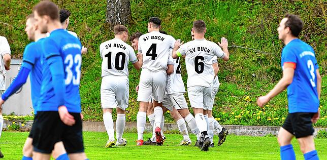 Bild 1: SV Buch spielt 1:1 gegen die SG Mettingen/Krenkingen &ndash; und wir haben Bilder!