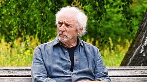 „Trapps Sommer“: Der 79-jährige Georg Trapp (Günther Maria Halmer) schöpft seine Kraft aus der Ruhe.