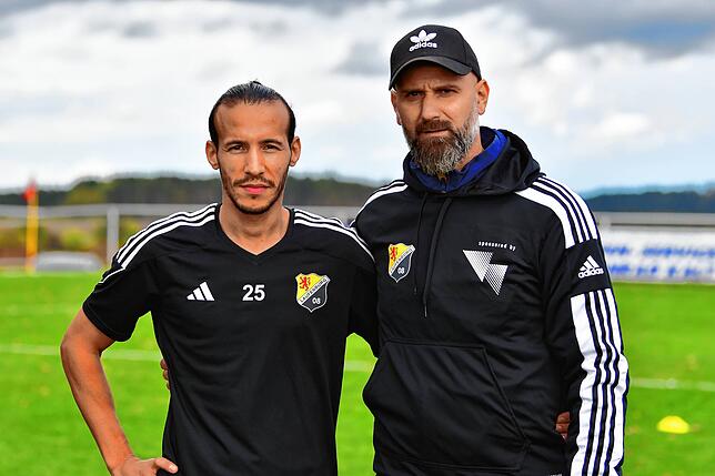 Trainer-Duo: Gemeinsam wollen Abdel-Amin Bouhouch und Branimir Sarenac die U23 des SV 08 Laufenburg vor dem Abstieg retten.