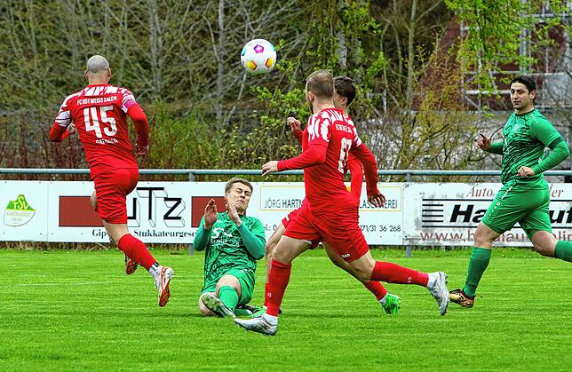 Bild 22: Die besten Bilder vom Bezirkspokal-Viertelfinale zwischen dem TSV Aach-Linz und dem FC RW Salem