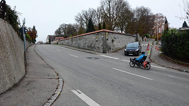 Die Mesmerstraße gehört zu den drei Meersburger Bereichen, wo nun analysiert wird, inwieweit eine Beschränkung auf Tempo 30 den ...