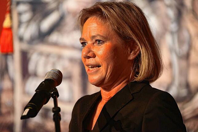 ARD-Programmdirektorin Christine Strobl bei ihrer Laudatio auf Andreas Jung.