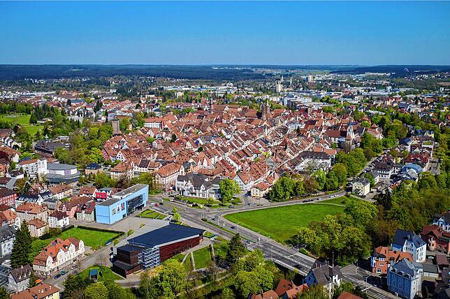 Villingen und Schwenningen aus der Luft.
