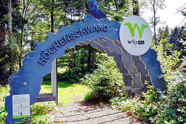 Der Wolfssteig beginnt im Wildgehege in Waldshut und endet beim &bdquo;Kreuzstein&ldquo; in Höchenschwand.