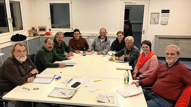 Arbeiten am Stück: Die Theatergruppe um Jovan Boskov (von links), Uwe Stockbauer, Ludwig Maier, Johannes Stockbauer, Nikolaus Kaiser, ...