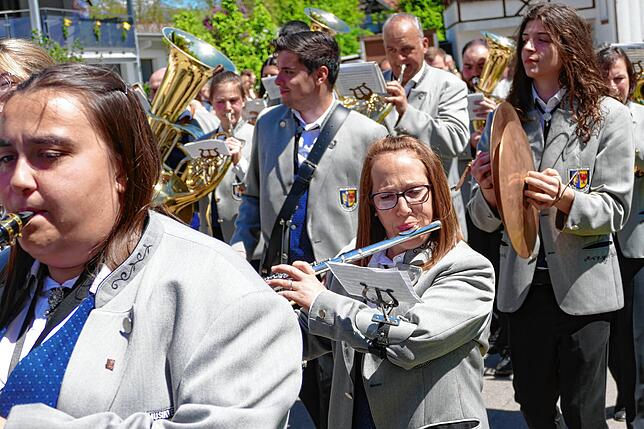 Bild 12: Scheunenfest 2025: Jubiläumsumzug und mitreißende Open Air Musik in Hüfingen-Sumpfohren