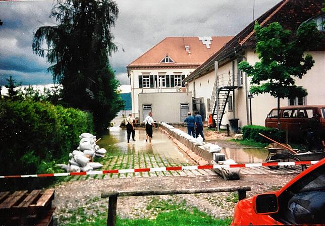 Bild 6: Gedächtnis der Region: Bilder vom Hochwasser 1999 in Bodman-Ludwigshafen