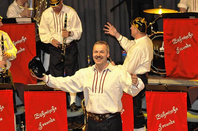 Ein Abend für alle Liebhaber der böhmischen Blasmusik erwartet die Gäste am Samstag, 24. Mai, in der Eschachhalle in Niedereschach. Zum ...