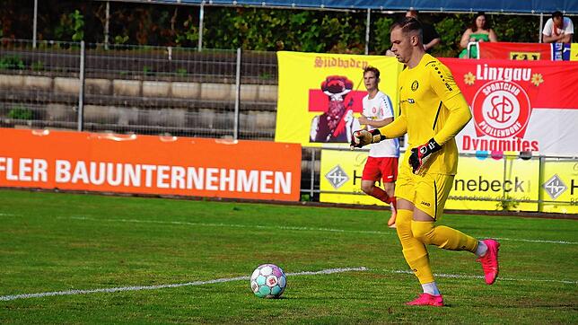 Ein echtes Eigengewächs als Nummer eins: Der Großschönacher Nino Trost stand schon als D-Jugendlicher beim SC Pfullendorf zwischen den ...