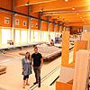 Der Neubeginn in Pfohren hat sich gelohnt. Die beiden Chefs Gabriele Lehner und Daniel Matt stehen im Anfangsbereich der fast 60 Meter ...