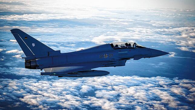 Ein Eurofighter von Airbus in der Luft. 2030 läuft das letzte Exemplar vom Band. Wird der Jet durch US-Fabrikate ersetzt?