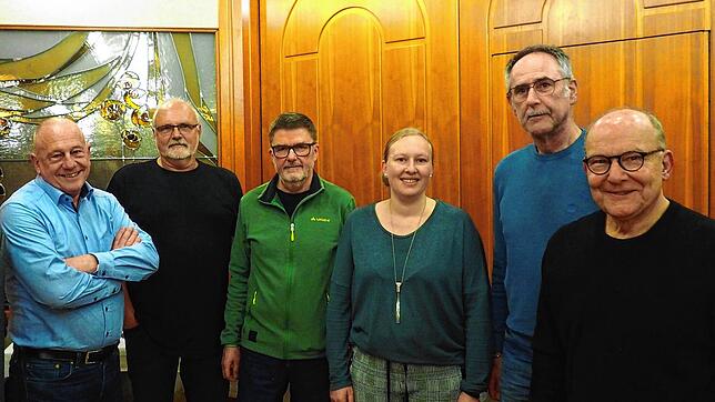 Das Bild zeigt den FöKuHei-Vorstand: (von links) Klaus Stegmaier, Titus Koch, Bernhard Gassner, Kyra von Lienen, Peter Fix und Volker ...