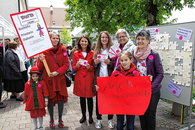 Gertrud Bernauer-Eckert, Karin Höhl und Ulrika Schirmaier (von rechts) sind die Organisatorinnen des Kirchenstreiks in der ...