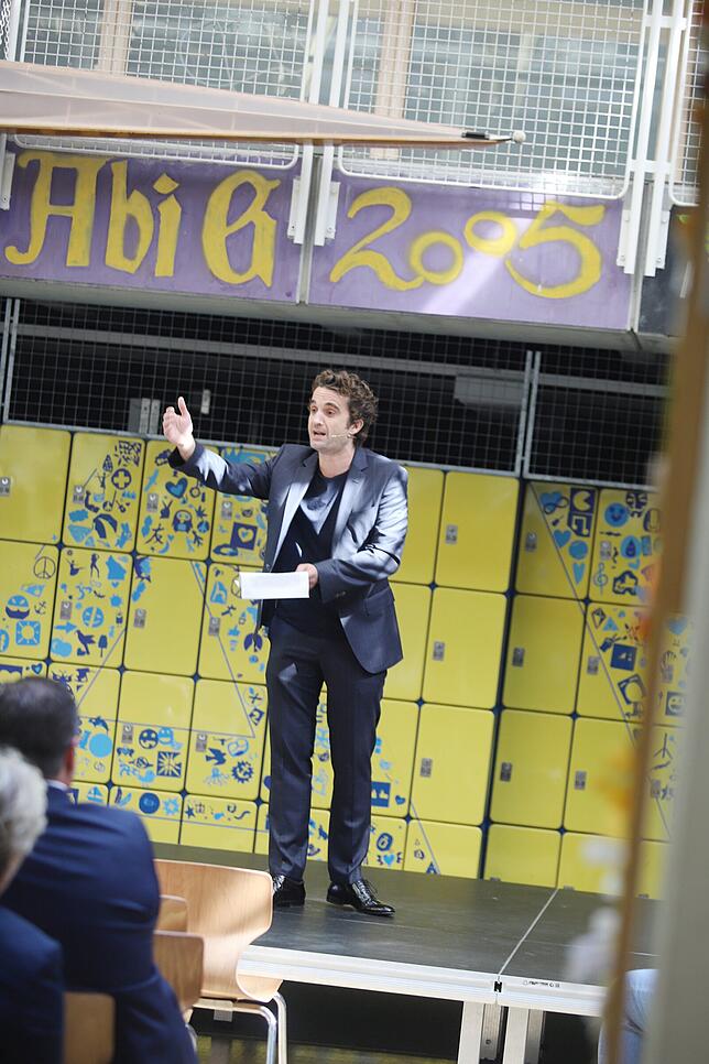Schauspieler Oliver Wnuk ist Gastredner beim Jugendgipfel der Stiftung in der GSS.