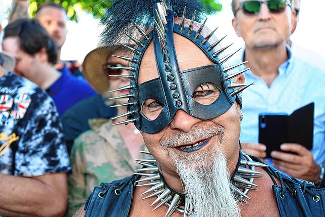 Bild 7: Lack, Leder, Latex! Dieses Spektakel bieten die BDSM-Fans im Konstanzer Hafen