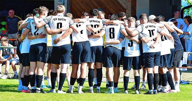 Bild 6: SV Buch besiegt den FC Zell deutlich mit 5:1 – und wir haben Fotos!