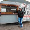 &bdquo;s&lsquo; Schwesterle Café&ldquo; wird künftig auf der Südseite des Kirnbergsees im Einsatz sein. Volker Uhlmann (l.) und Martin ...