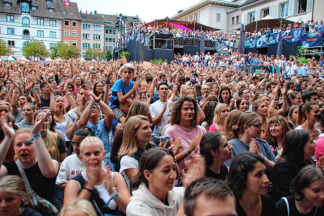 Bild 4: Feiern auf Schweizerisch: So war der Samstag bei Stars in Town mit Lo und Leduc sowie Hecht