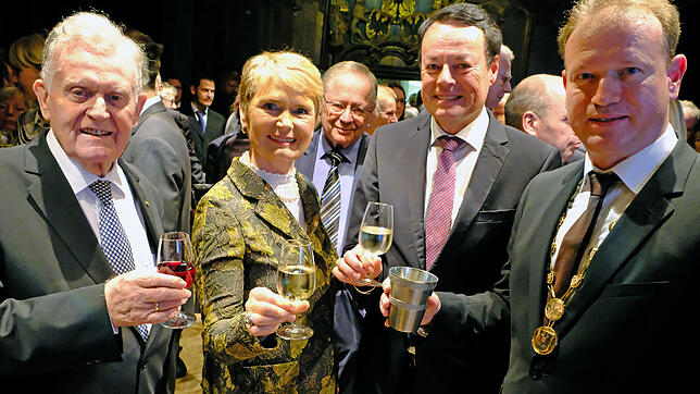 Ein Hoch auf das Jubeljahr 2020 &ndash; mit Stadtjubiläum, Narrentag und Landesgartenschau: Ex-Ministerpräsident Erwin Teufel, ...