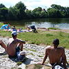 So präsentiert sich der ehemalige Baggersee als Kofenweiher heute. Stadtnah bietet er Raum zur Erholung, zum Baden und Schwimmen. Nach ...