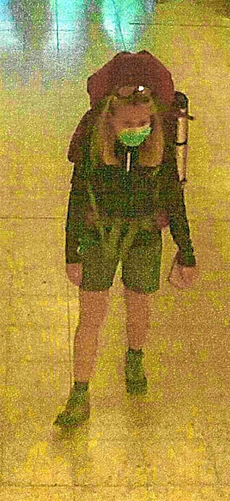 Die Polizei hat die letzten Bilder der vermissten 26-Jährigen veröffentlicht: Die Aufnahmen entstanden am 10. September in einem ...