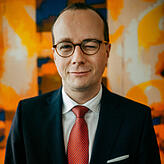 Johannes Stürner ist Rechtsanwalt mit Wurzeln im Hegau. Er schreibt Prosa und Dramen in Fachliteratur und Belletristik. Seine Beiträge ...